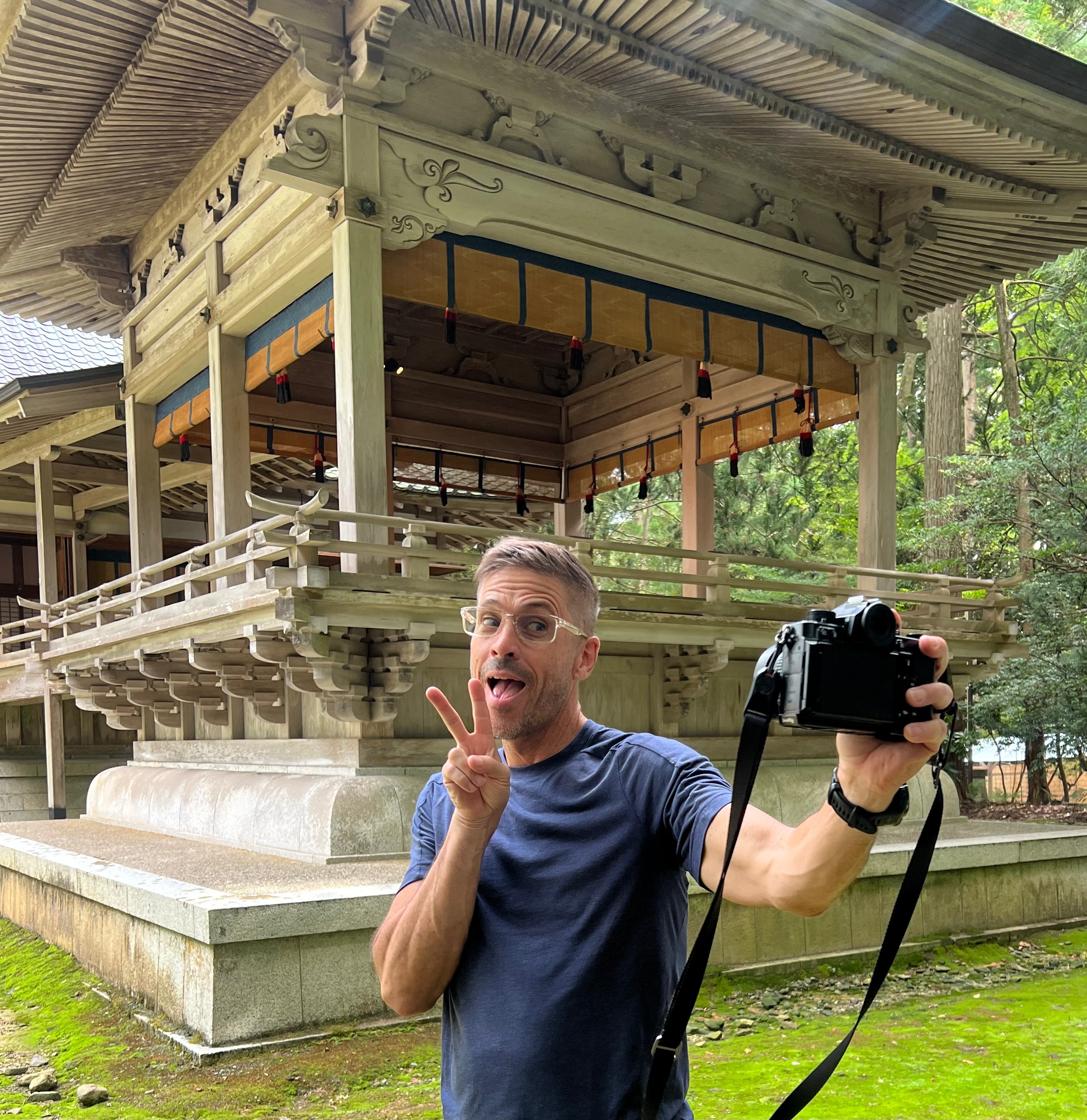 In April of next year, we will return to teach a second workshop. Elena, Amy, and I. Our first Japan class was good.