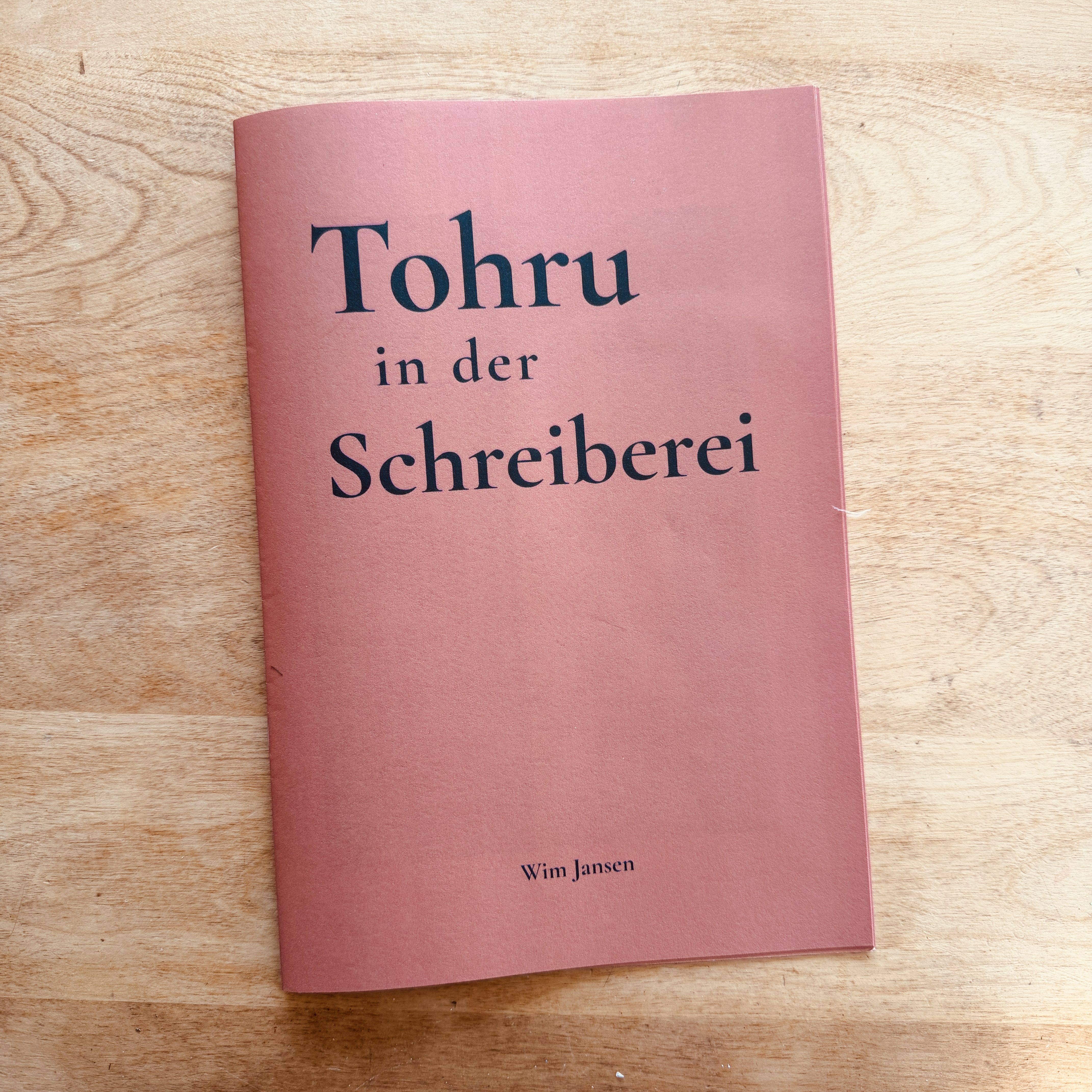 Photographer Wim Jansen's Tohru in der Schreiberei is a beautiful, cost-effective, concise, promotional piece. 